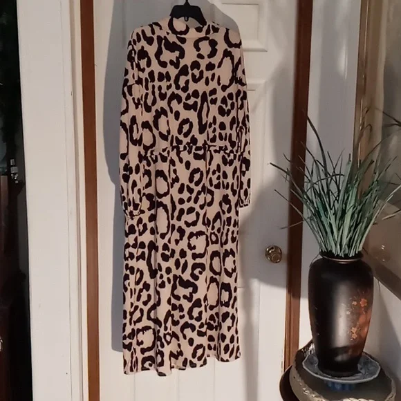 Asos Design Curve Brand Maxi Dress - Picture 6 of 13